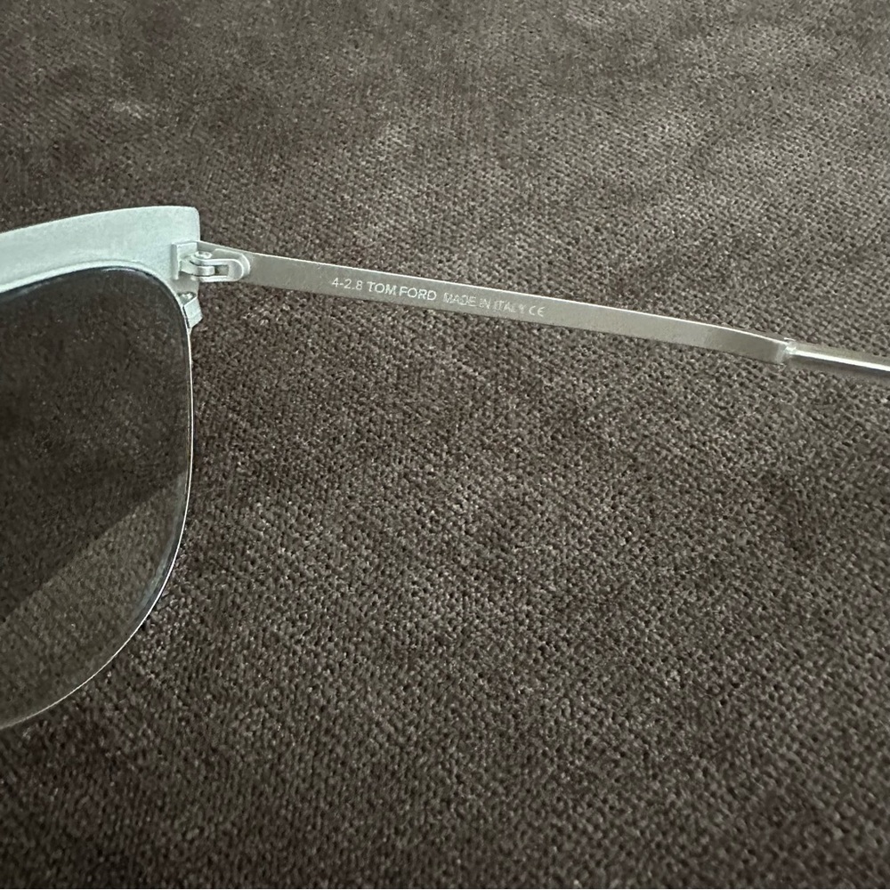 Limited Edition Tom Ford Winter 18k Gold Plated Sunglasses in White Gold - Picture 10 of 13